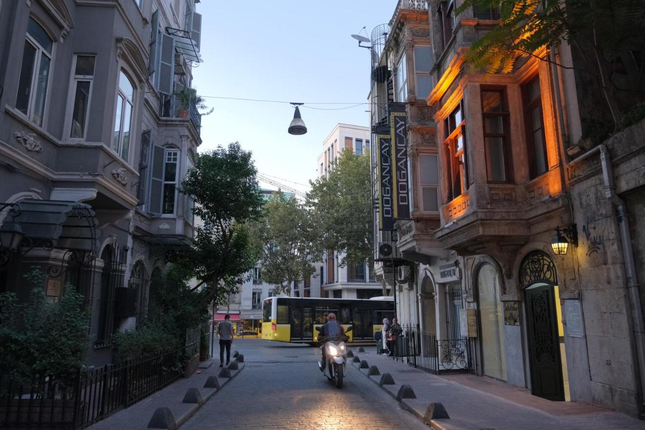 Adamantides Hotel Istanbul Exterior photo
