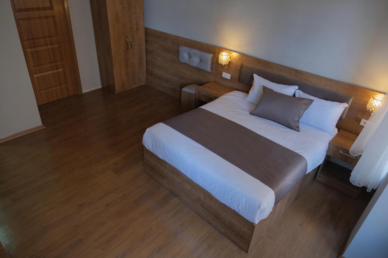 Adamantides Hotel Istanbul Exterior photo