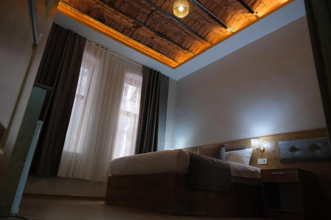 Adamantides Hotel Istanbul Exterior photo