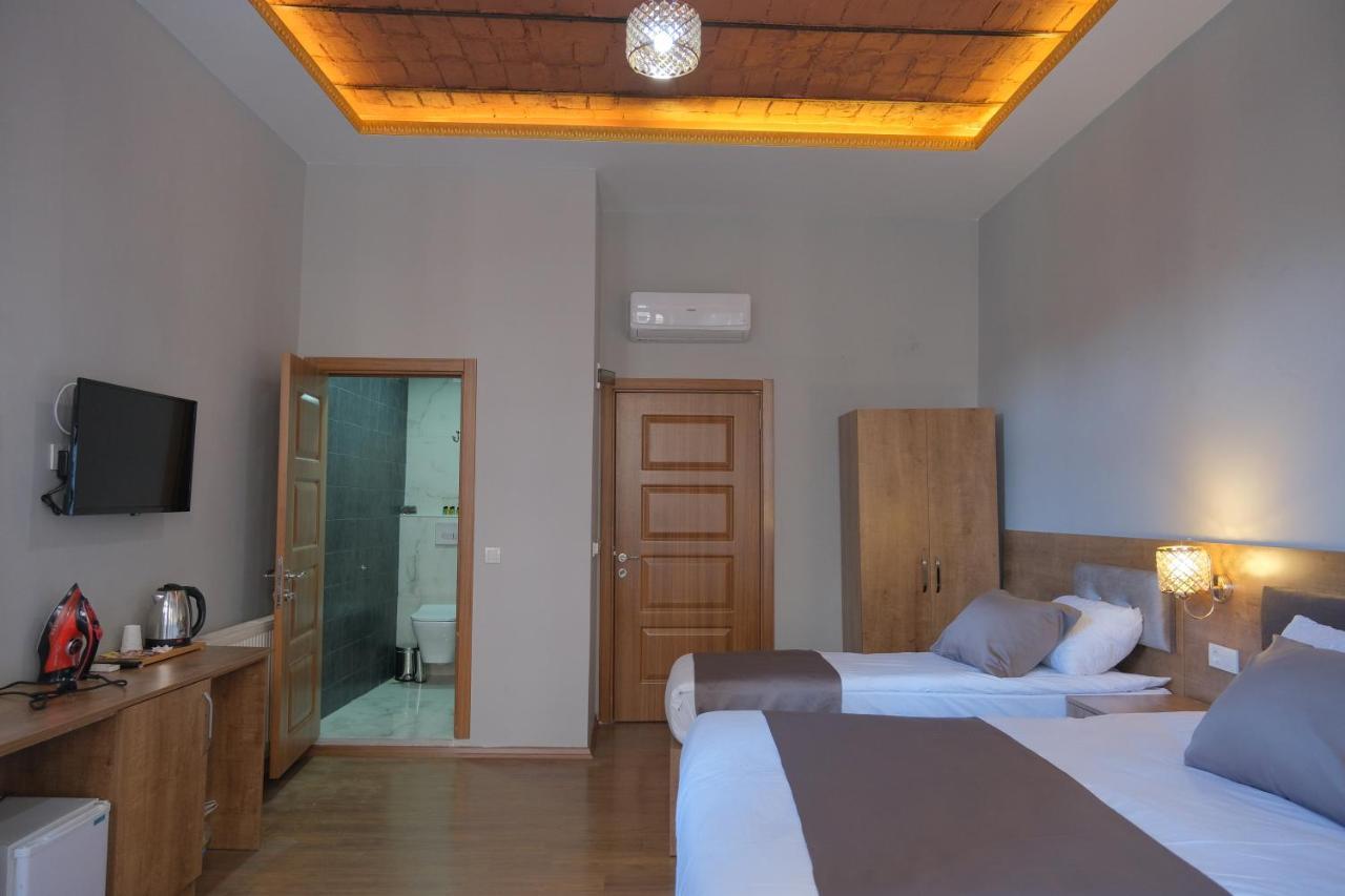 Adamantides Hotel Istanbul Exterior photo