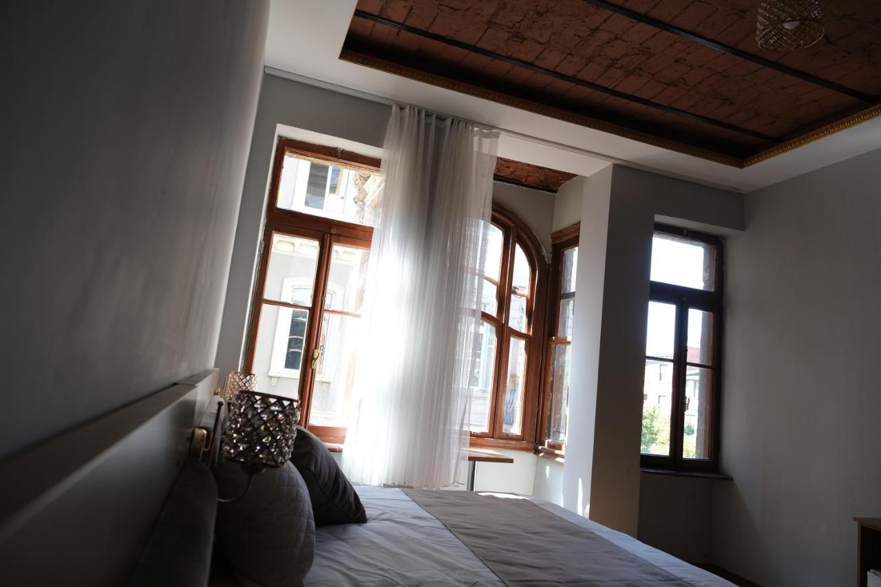Adamantides Hotel Istanbul Exterior photo