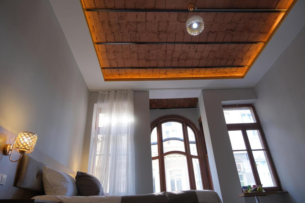 Adamantides Hotel Istanbul Exterior photo